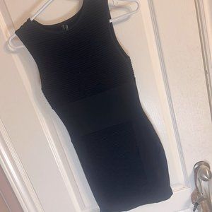 2/$50✨ Marciano bodycon dress
